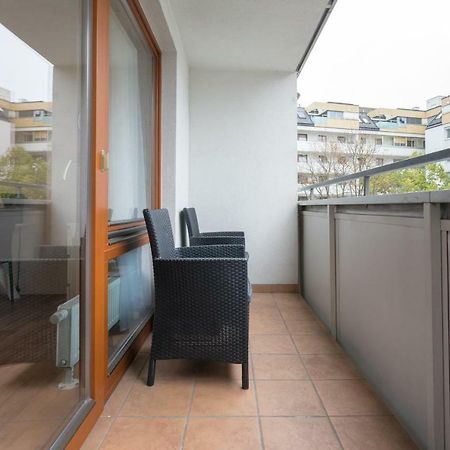 Spacious With Balcony Apartamento Viena Exterior foto